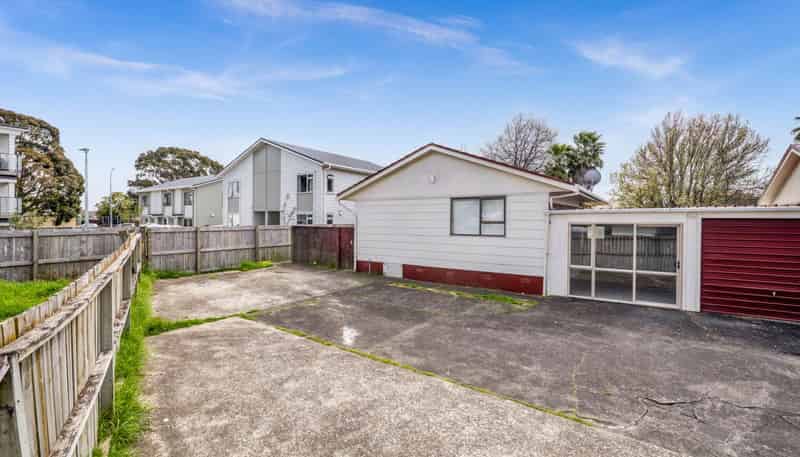 2/24 Funnell Place, Manurewa