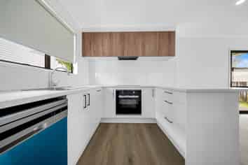 2/24 Funnell Place, Manurewa
