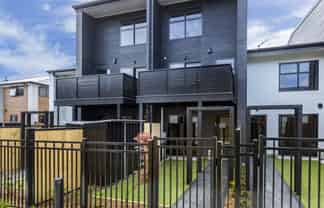 9/10 Rainey Grove, Taita