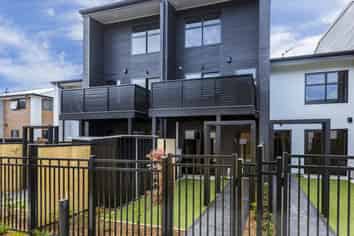 9/10 Rainey Grove, Taita