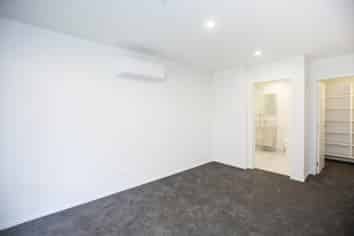9/10 Rainey Grove, Taita
