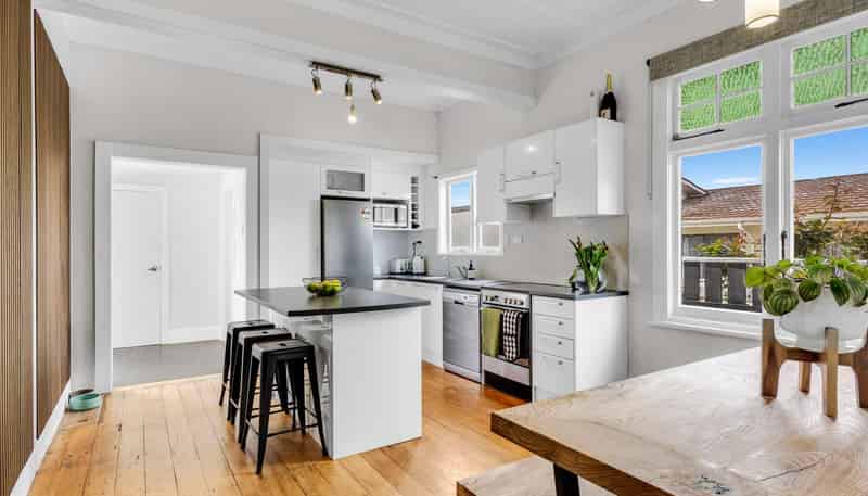 800 Victoria Street, Parkvale