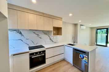 6/73 Glendale Road, Glen Eden