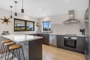 139 Rangiora Crescent, Matarangi