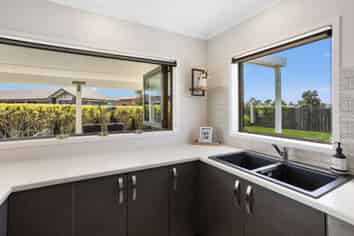 139 Rangiora Crescent, Matarangi