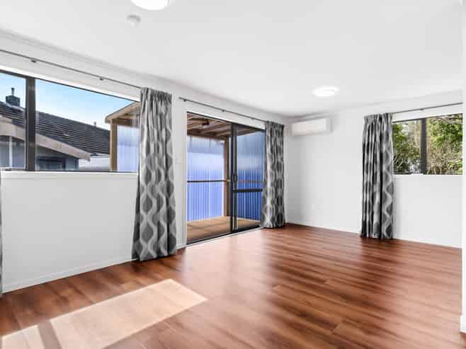 16A Watkins Grove, Taita