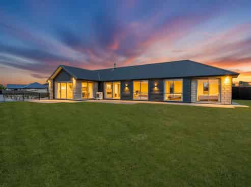 100 Hoffman Court, Waikiwi