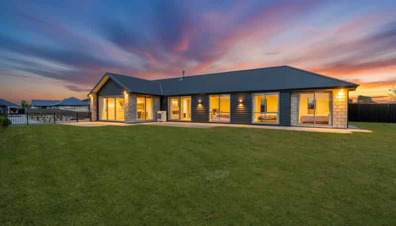 100 Hoffman Court, Waikiwi