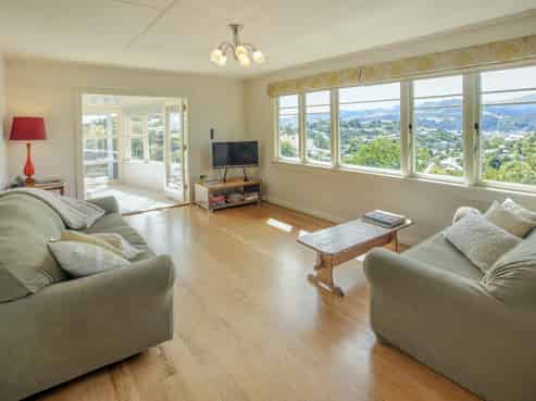 89 Princes Drive, Britannia Heights