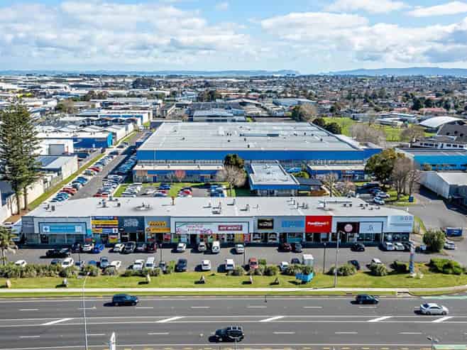 Prime retail opportunity on Great South Road