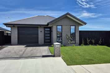 7 Weaver Street, Ravenswood