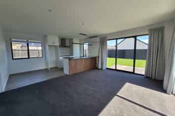 7 Weaver Street, Ravenswood