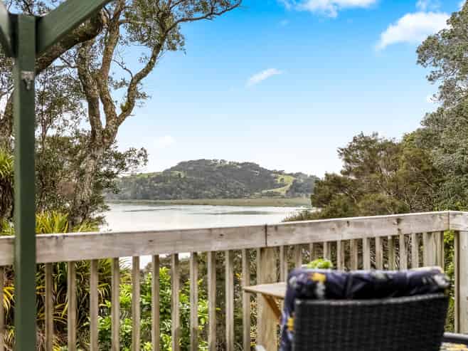 64 Ridge Road, Mahurangi East