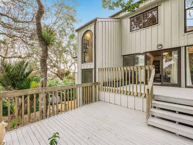 64 Ridge Road, Mahurangi East