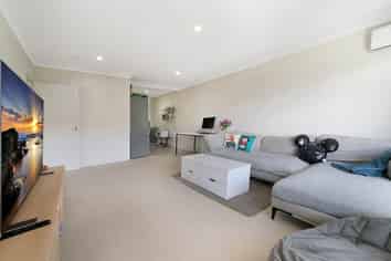 1/183 Mount Albert Road, Sandringham