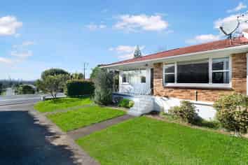 1/183 Mount Albert Road, Sandringham