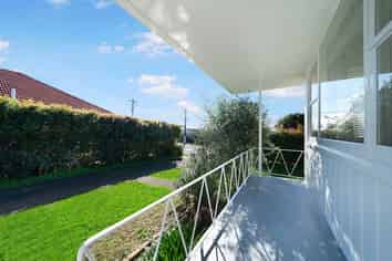 1/183 Mount Albert Road, Sandringham