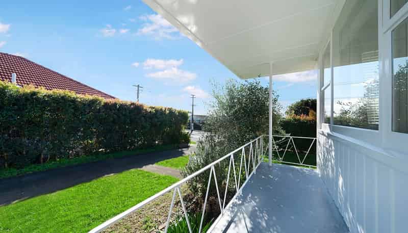 1/183 Mount Albert Road, Sandringham