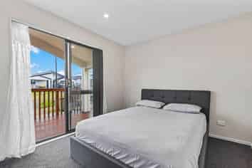 3B Cronshaw Road, Papakura