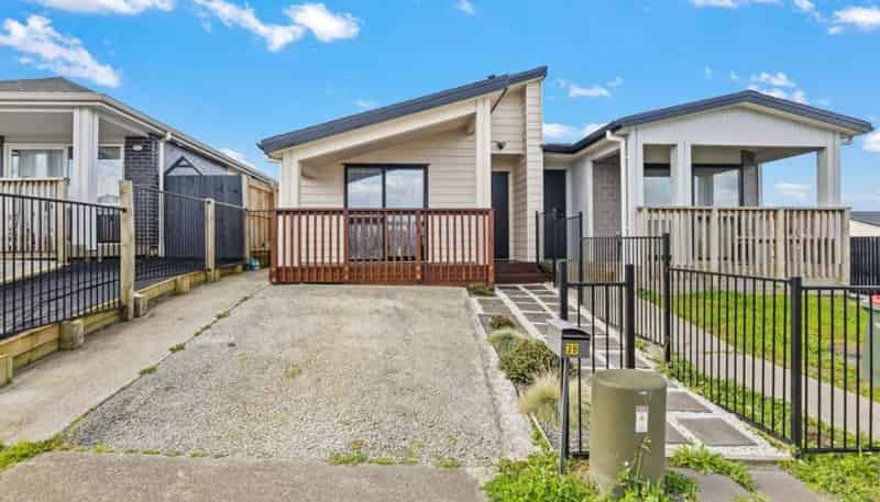 3B Cronshaw Road, Papakura