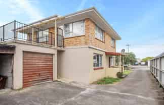 2/24 Tranmere Road, Sandringham