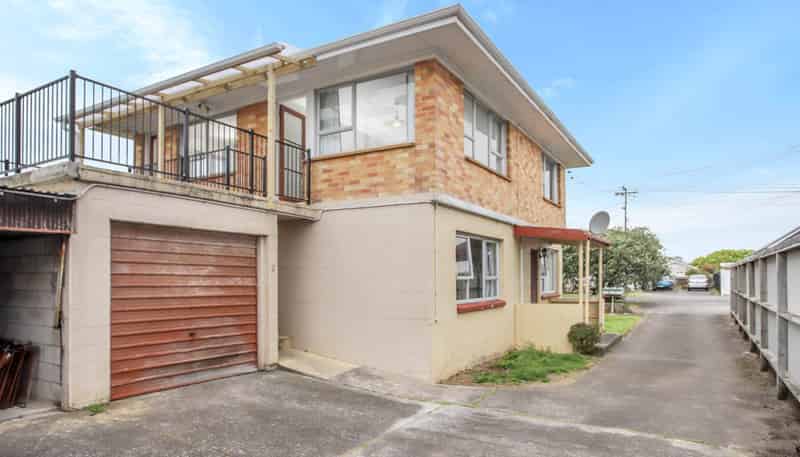 2/24 Tranmere Road, Sandringham