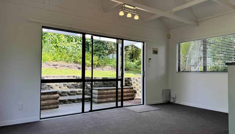 51A South Lynn Road, Titirangi
