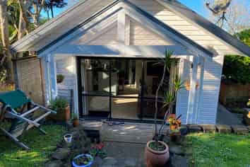 51A South Lynn Road, Titirangi