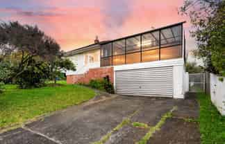 6 Kelwyn Road, Kelston