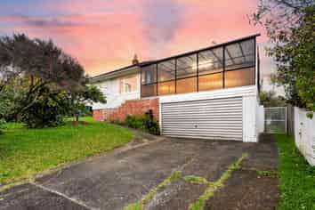 6 Kelwyn Road, Kelston