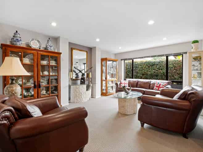 21 Seresin Crescent, Flat Bush