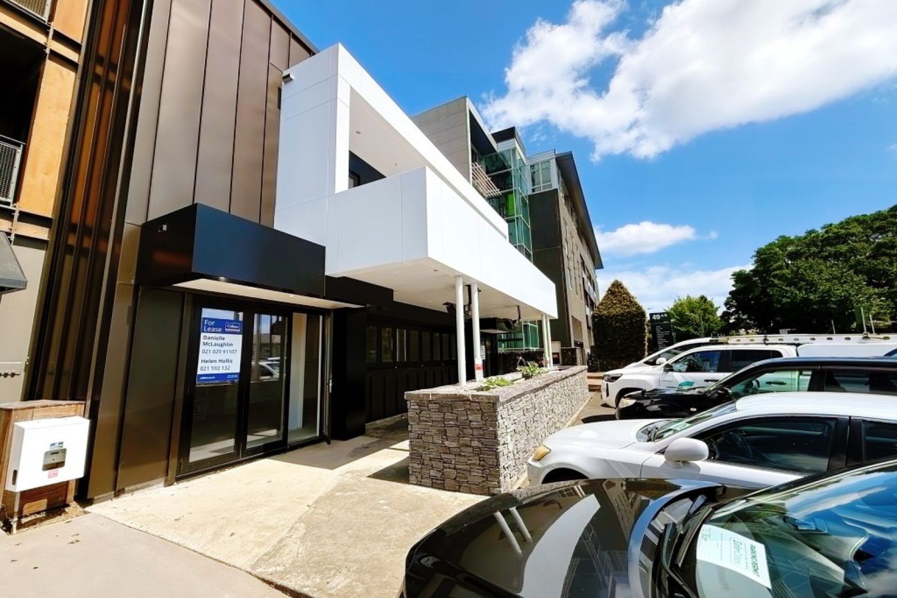 Prime Ellerslie Cafe Opportunity | 145 m² - Meer