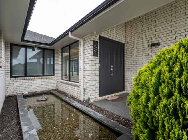 3 Roy Hilton Drive, Flagstaff