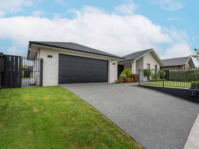 3 Roy Hilton Drive, Flagstaff
