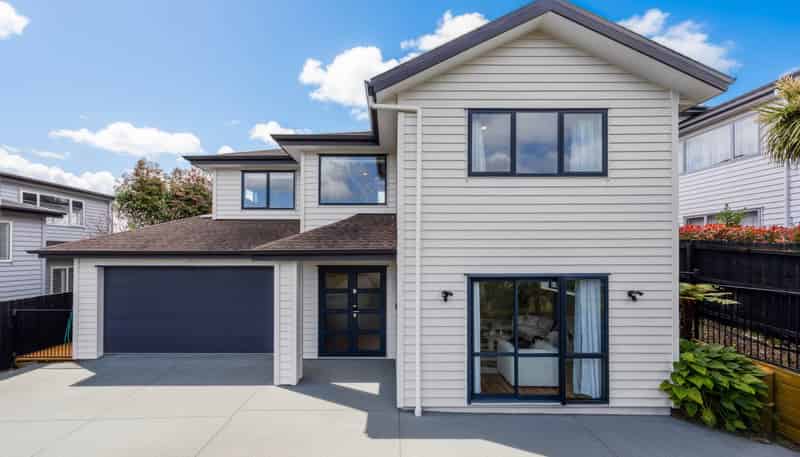 11 Parkview Drive, Gulf Harbour