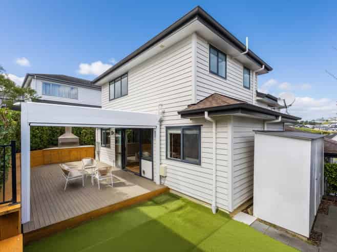 11 Parkview Drive, Gulf Harbour