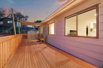 36 Brian Crescent, Stanmore Bay