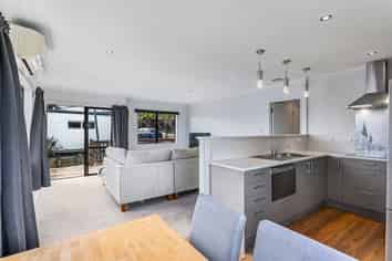 36 Brian Crescent, Stanmore Bay
