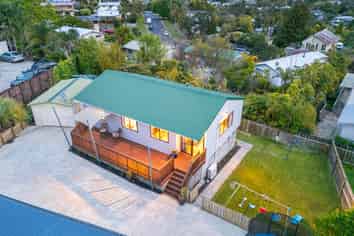 36 Brian Crescent, Stanmore Bay