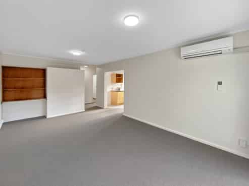 7/95 Farmer Crescent, Taita