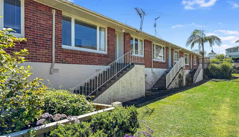 2/12 Buchanan Street, Devonport