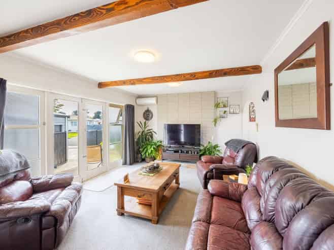 44 Trinity Crescent, Pirimai