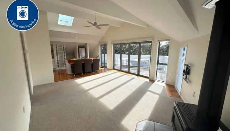 19A Treeway, Sunnyhills