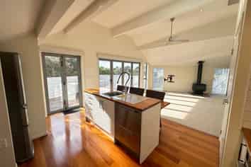 19A Treeway, Sunnyhills