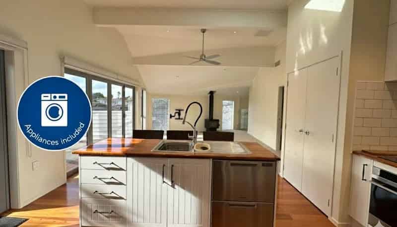 19A Treeway, Sunnyhills