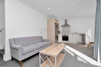4B/3 Snead Place, Hamilton East