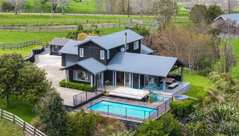 167 Holdens Road, Clevedon