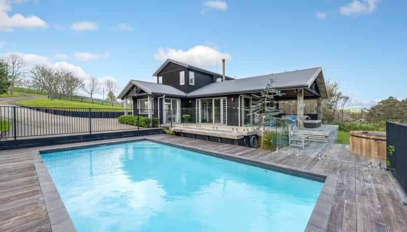 167 Holdens Road, Clevedon