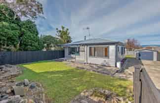 1014 Tremaine Avenue , Roslyn