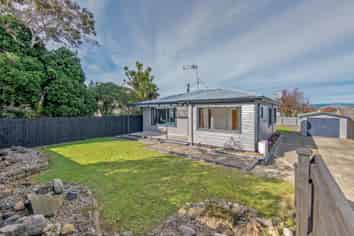 1014 Tremaine Avenue , Roslyn